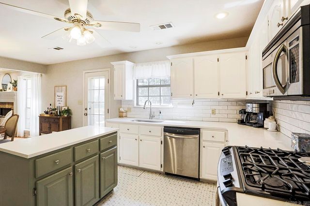 8 Silver Meadow Cove, North Little Rock, AR 72118