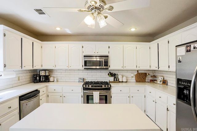 8 Silver Meadow Cove, North Little Rock, AR 72118