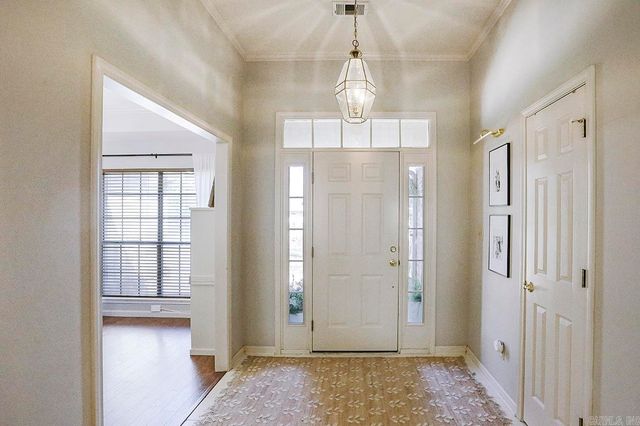 8 Silver Meadow Cove, North Little Rock, AR 72118