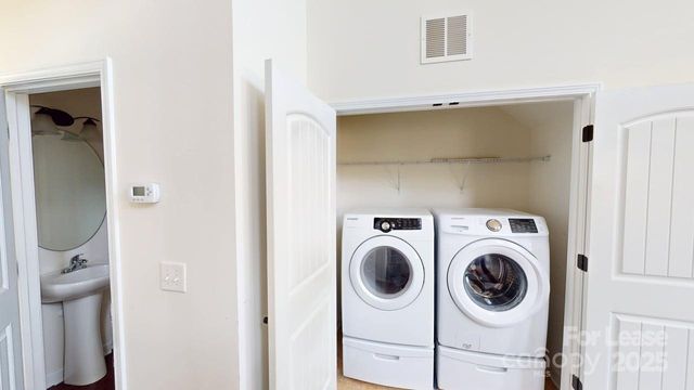 4602 Craigmoss Lane, Charlotte, NC 28278