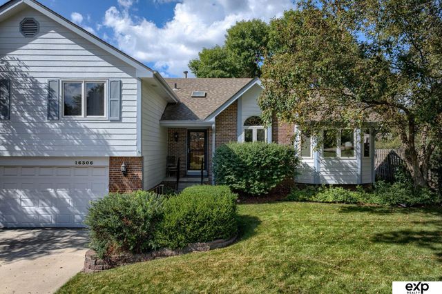 16306 Lafayette Avenue, Omaha, NE 68118