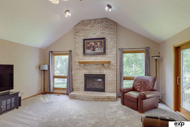 16306 Lafayette Avenue, Omaha, NE 68118