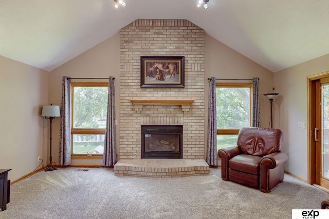 16306 Lafayette Avenue, Omaha, NE 68118