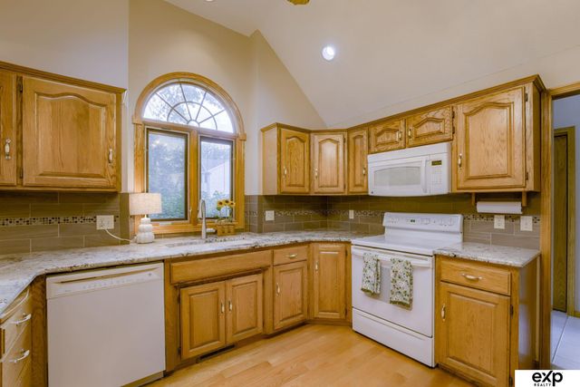 16306 Lafayette Avenue, Omaha, NE 68118