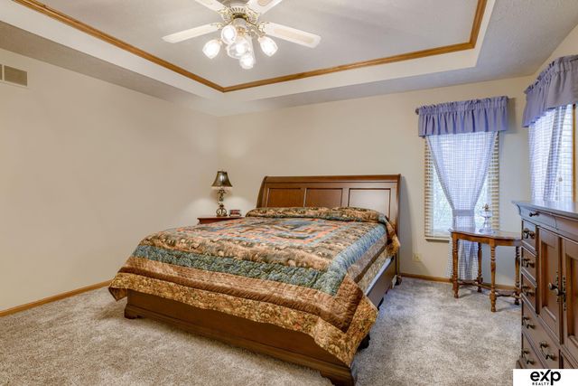 16306 Lafayette Avenue, Omaha, NE 68118