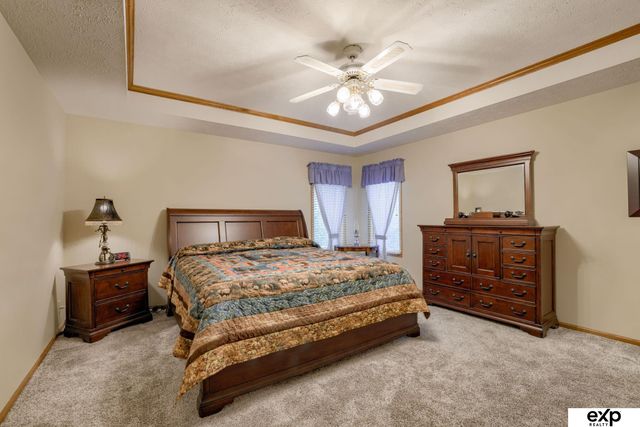 16306 Lafayette Avenue, Omaha, NE 68118