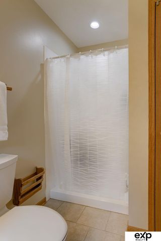 16306 Lafayette Avenue, Omaha, NE 68118