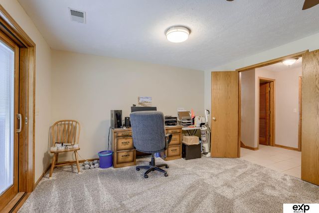 16306 Lafayette Avenue, Omaha, NE 68118