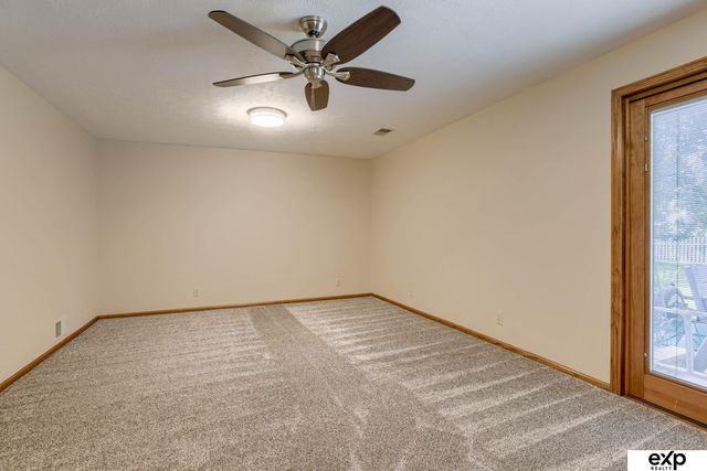 16306 Lafayette Avenue, Omaha, NE 68118