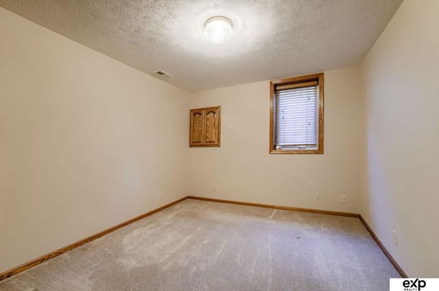 16306 Lafayette Avenue, Omaha, NE 68118