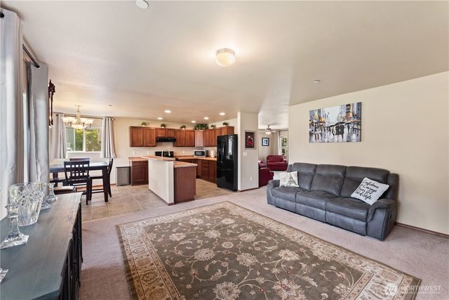 3197 Sheaser Way, Dupont, WA 98327