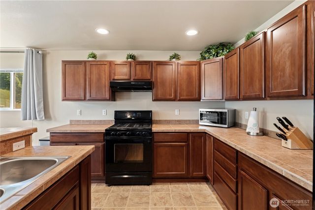 3197 Sheaser Way, Dupont, WA 98327
