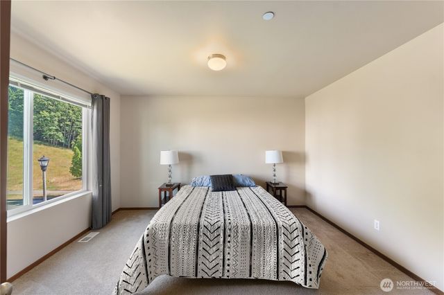 3197 Sheaser Way, Dupont, WA 98327