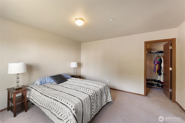 3197 Sheaser Way, Dupont, WA 98327