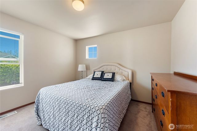 3197 Sheaser Way, Dupont, WA 98327