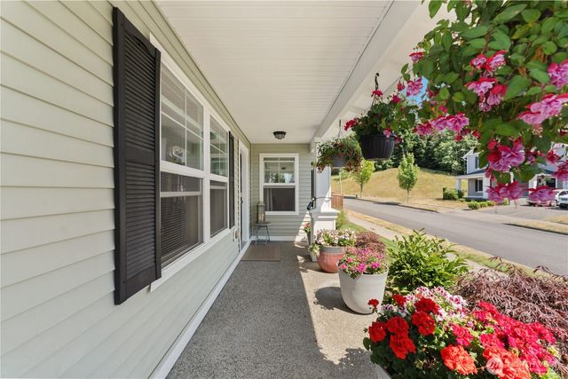 3197 Sheaser Way, Dupont, WA 98327