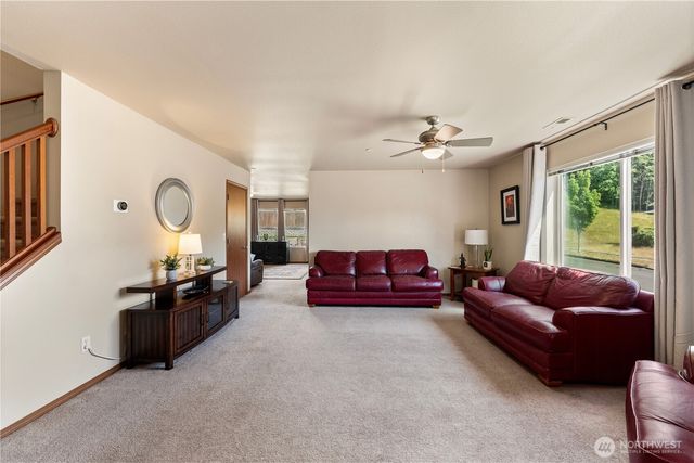 3197 Sheaser Way, Dupont, WA 98327