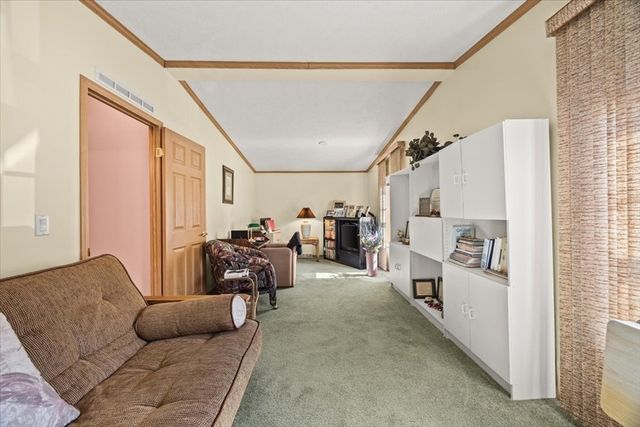 59 Robin Dr, Tiverton, RI 02878