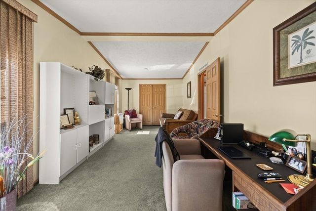 59 Robin Dr, Tiverton, RI 02878