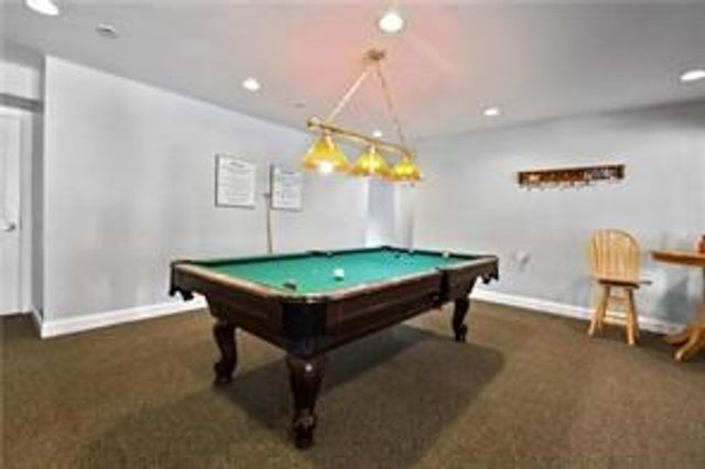 59 Robin Dr, Tiverton, RI 02878