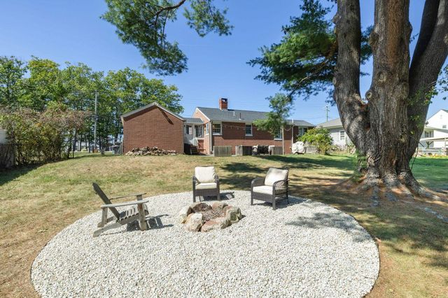1935 Lafayette Road, Portsmouth, NH 03801