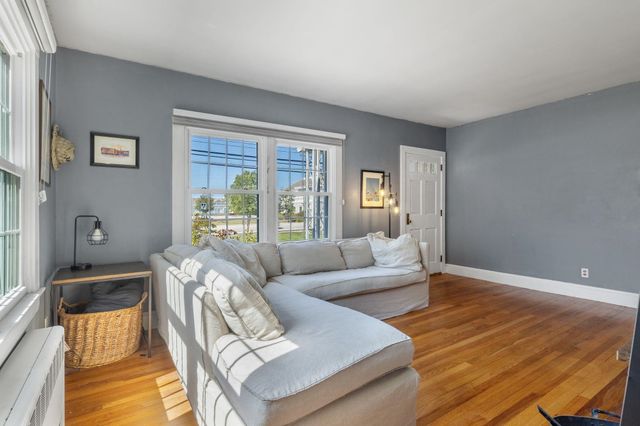 1935 Lafayette Road, Portsmouth, NH 03801