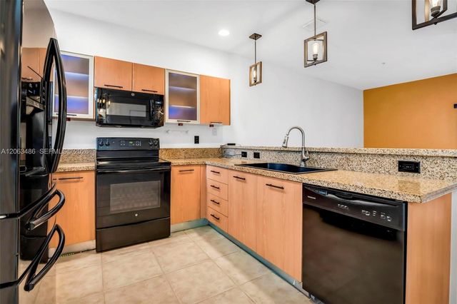 2516 SW 14th Ave 403, Fort Lauderdale, FL 33315