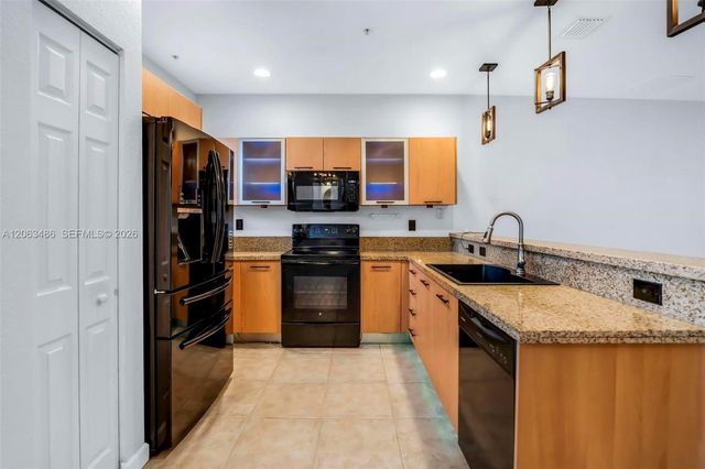 2516 SW 14th Ave 403, Fort Lauderdale, FL 33315