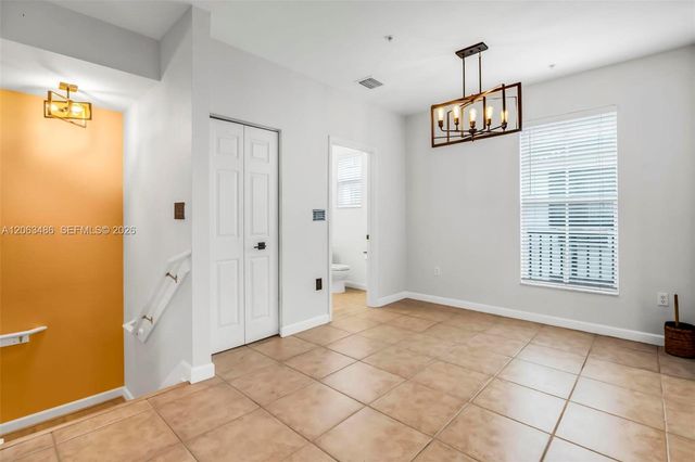 2516 SW 14th Ave 403, Fort Lauderdale, FL 33315
