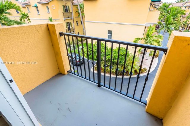 2516 SW 14th Ave 403, Fort Lauderdale, FL 33315