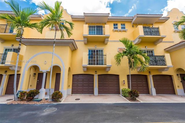 2516 SW 14th Ave 403, Fort Lauderdale, FL 33315