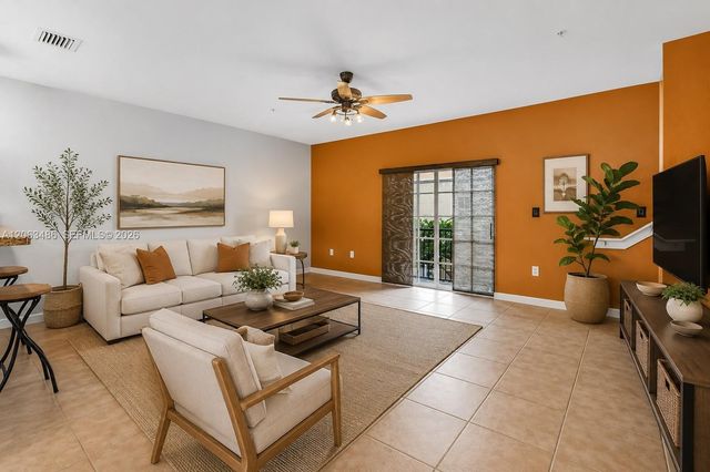 2516 SW 14th Ave 403, Fort Lauderdale, FL 33315