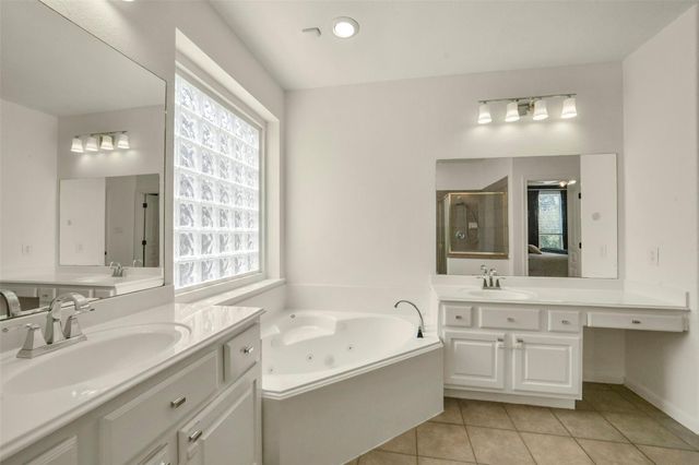 18303 Enchanted Rock Trail, Humble, TX 77346