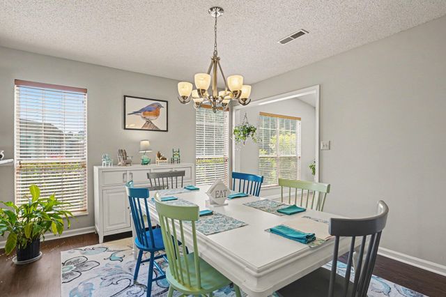673 Bluebird Ln., Murrells Inlet, SC 29576