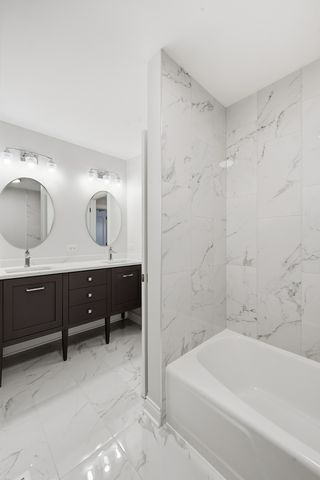 703 W Man A Wa Trail, Mount Prospect, IL 60056