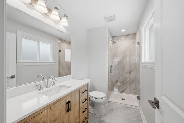 703 W Man A Wa Trail, Mount Prospect, IL 60056