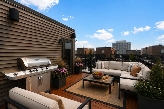 1441 N Cleveland Avenue B, Chicago, IL 60610