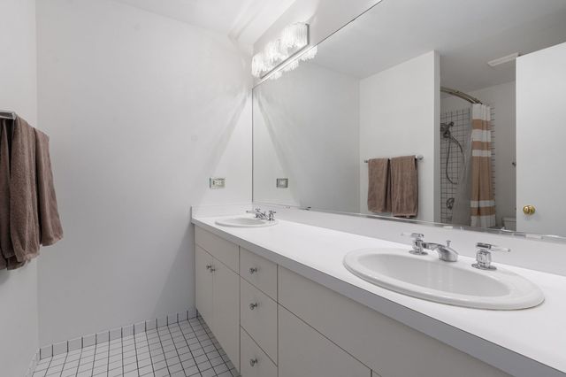 1441 N Cleveland Avenue B, Chicago, IL 60610