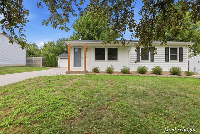 149 Loch Lomond Avenue, Grand Rapids, MI 49546