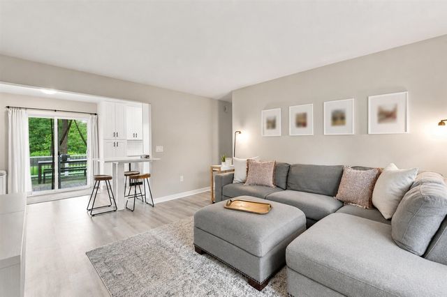 149 Loch Lomond Avenue, Grand Rapids, MI 49546