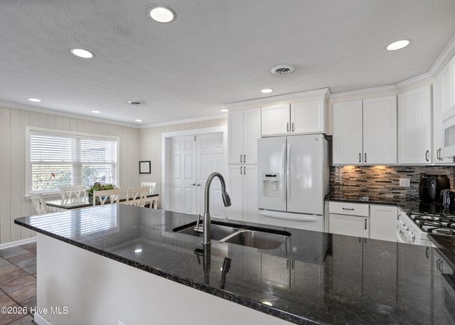 114 NW 16th Street, Oak Island, NC 28465