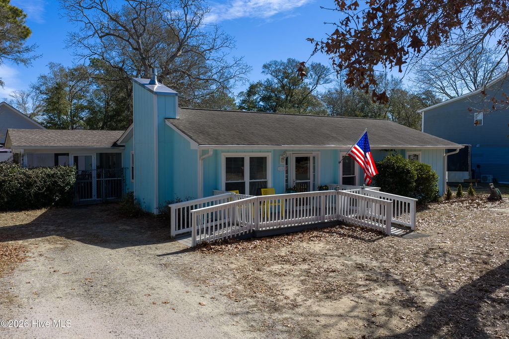 114 NW 16th Street, Oak Island, NC 28465