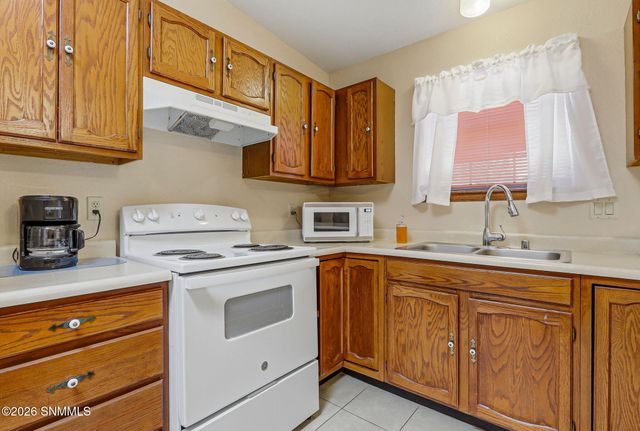 783 Stagecoach Drive, Las Cruces, NM 88011