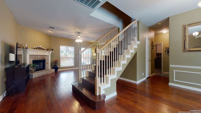 18 ANDOVER CREEK DR, San Antonio, TX 78254