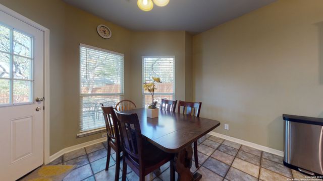 18 ANDOVER CREEK DR, San Antonio, TX 78254