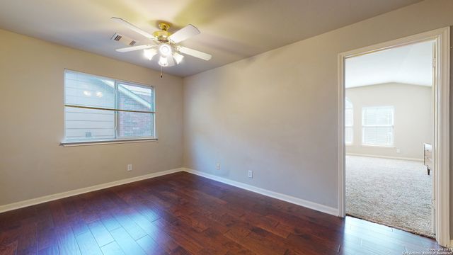 18 ANDOVER CREEK DR, San Antonio, TX 78254