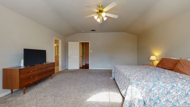 18 ANDOVER CREEK DR, San Antonio, TX 78254