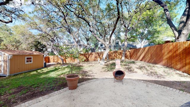 18 ANDOVER CREEK DR, San Antonio, TX 78254