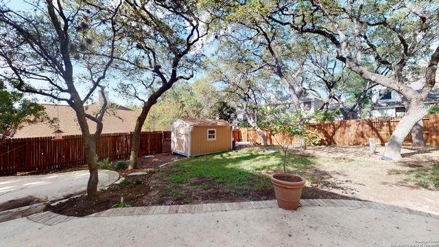 18 ANDOVER CREEK DR, San Antonio, TX 78254