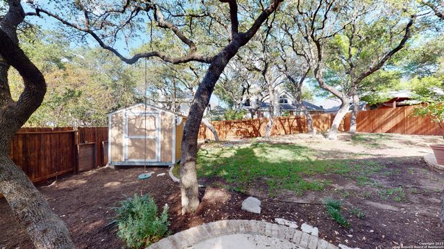 18 ANDOVER CREEK DR, San Antonio, TX 78254